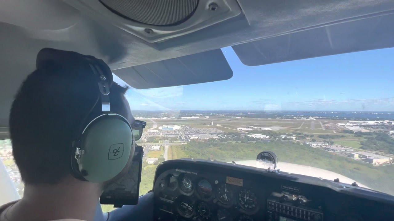 Cessna 172 | Landing at KMLB