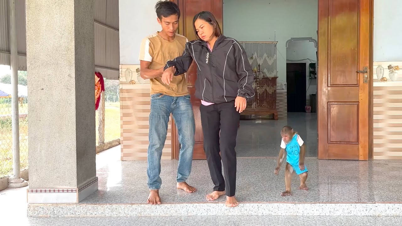 Heartfelt Moment! CUTIS Shows Deep Concern for His Parents