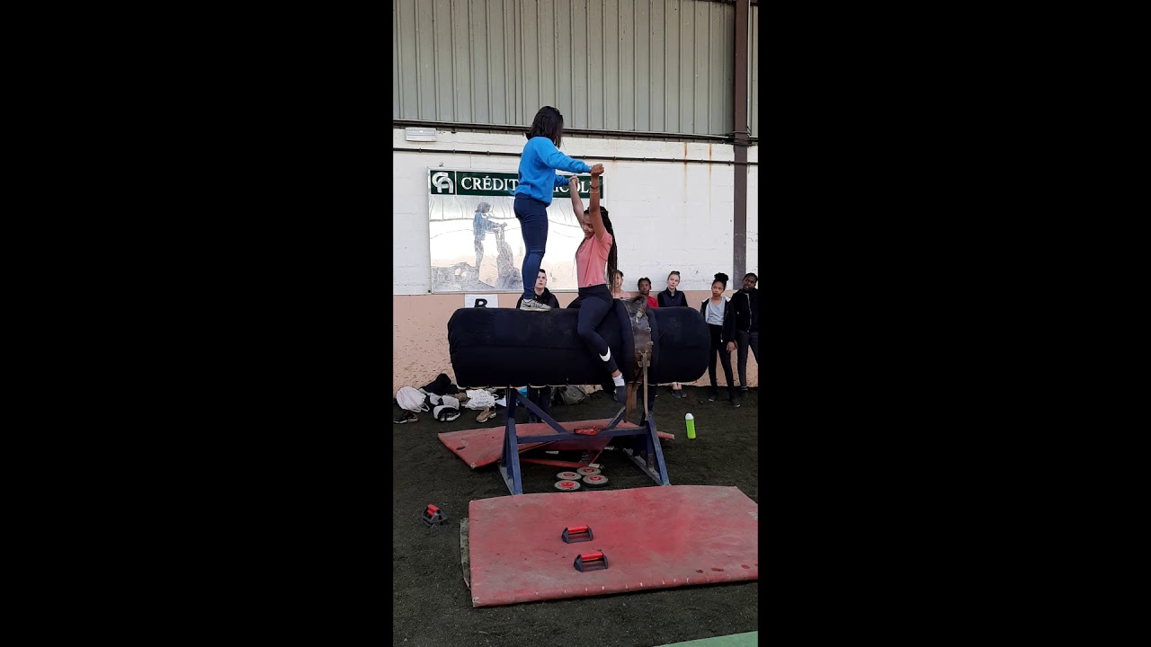 Sport en Filles: la voltige au Club Hippique de Meaux