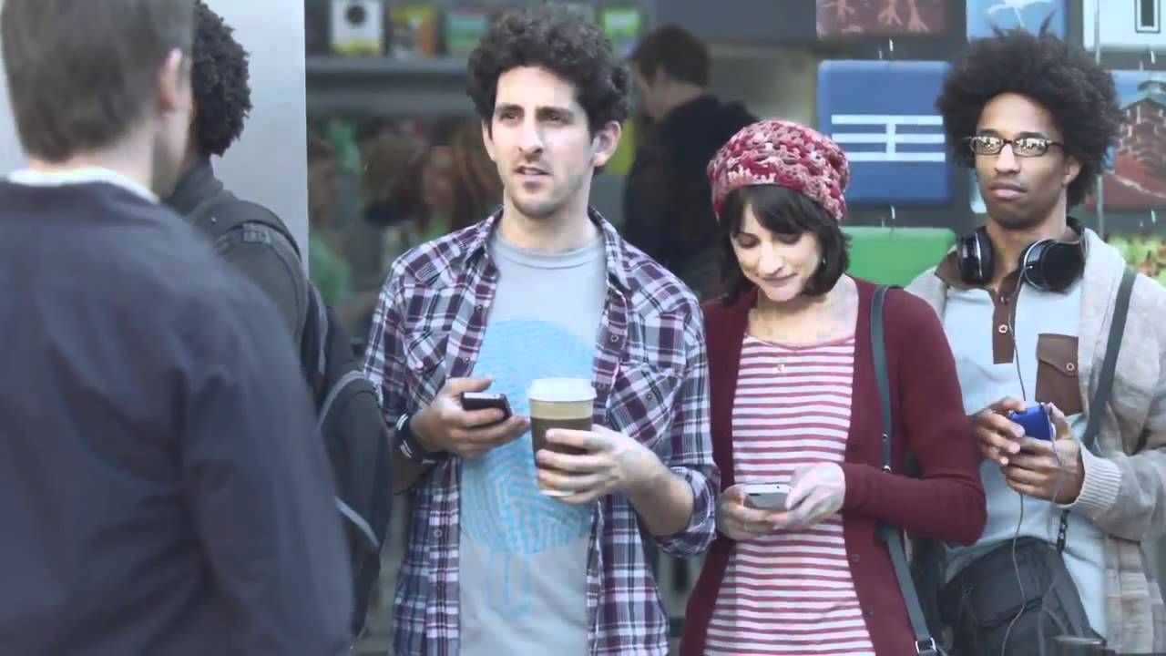 Tv Ad - Samsung Galaxy S II  vs Iphone 4S