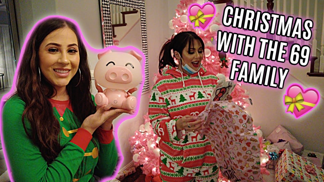 CHRISTMAS WITH THE 69 FAMILY!! *FINAL DAY OF VLOGMAS OMG*