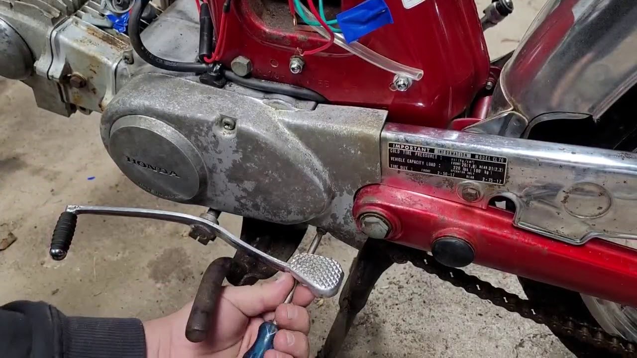 How to remove flywheel from motorcycle. Honda CL -70