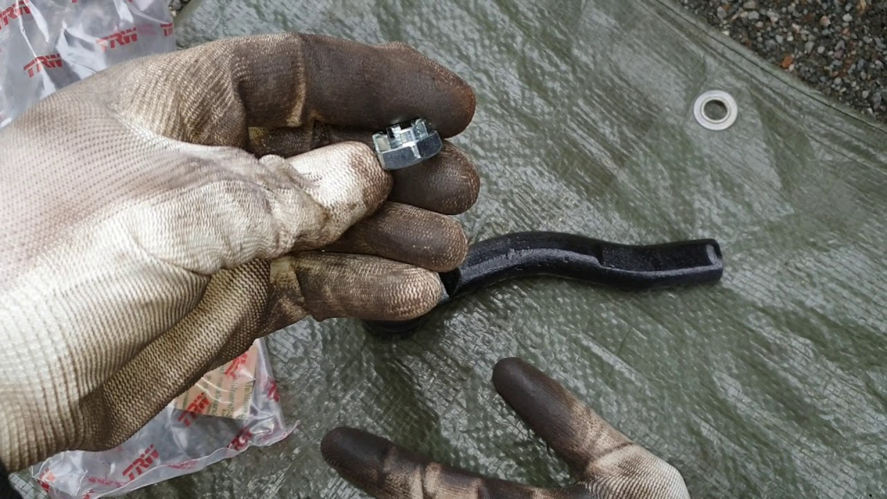 Замена рулевого наконечника на Тойота Королла ( Toyota  Corolla )