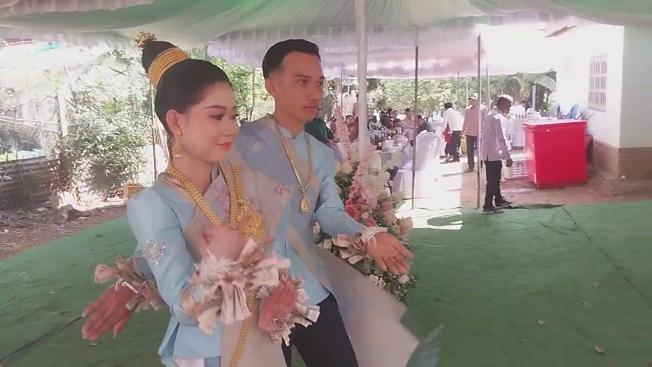 สมรส สมรัก💞💞รอบลำวงคู่บ่าวสาวในงานแต่งที่ฝั่งลาว❤️🎉🎉🎉❤️#วิถีลาวเผ่าผู้ไทย🇱🇦