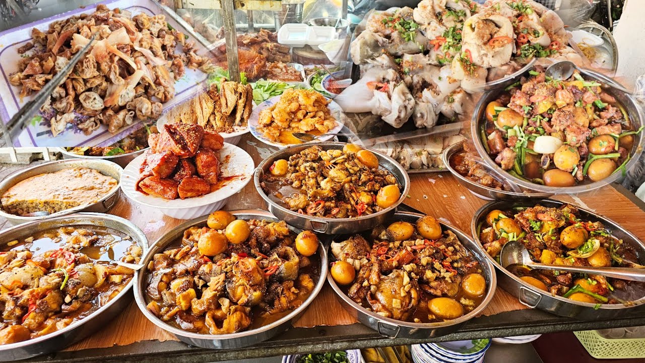 Phát thèm với quán cơm phần cơm sườn có các món kho cực kì hấp dẫn