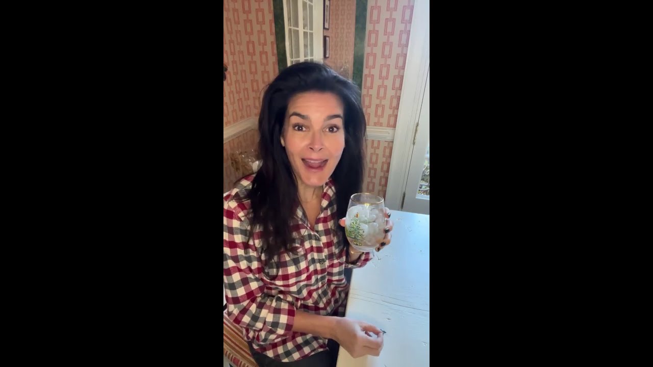 Super fun LIVE! Angie Harmon