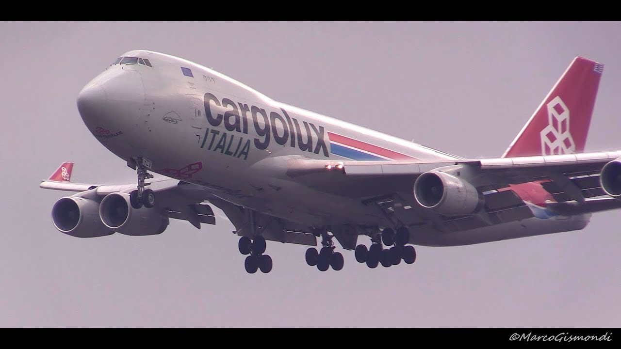 Cargolux Italia Boeing 747-400F Foggy landing @ Milan MXP Airport