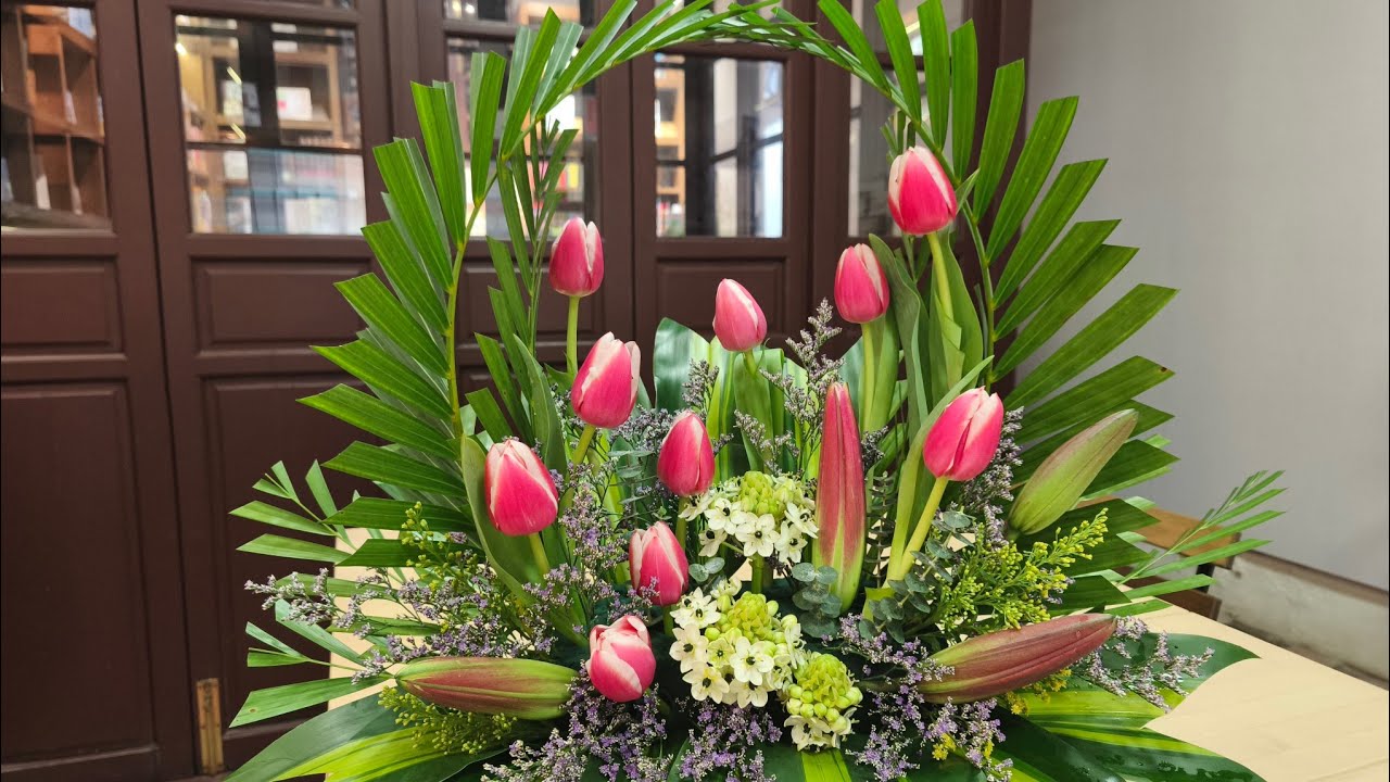 #16 How to Style Tulips Arrangement #flowerarrangement #altar #tulip 