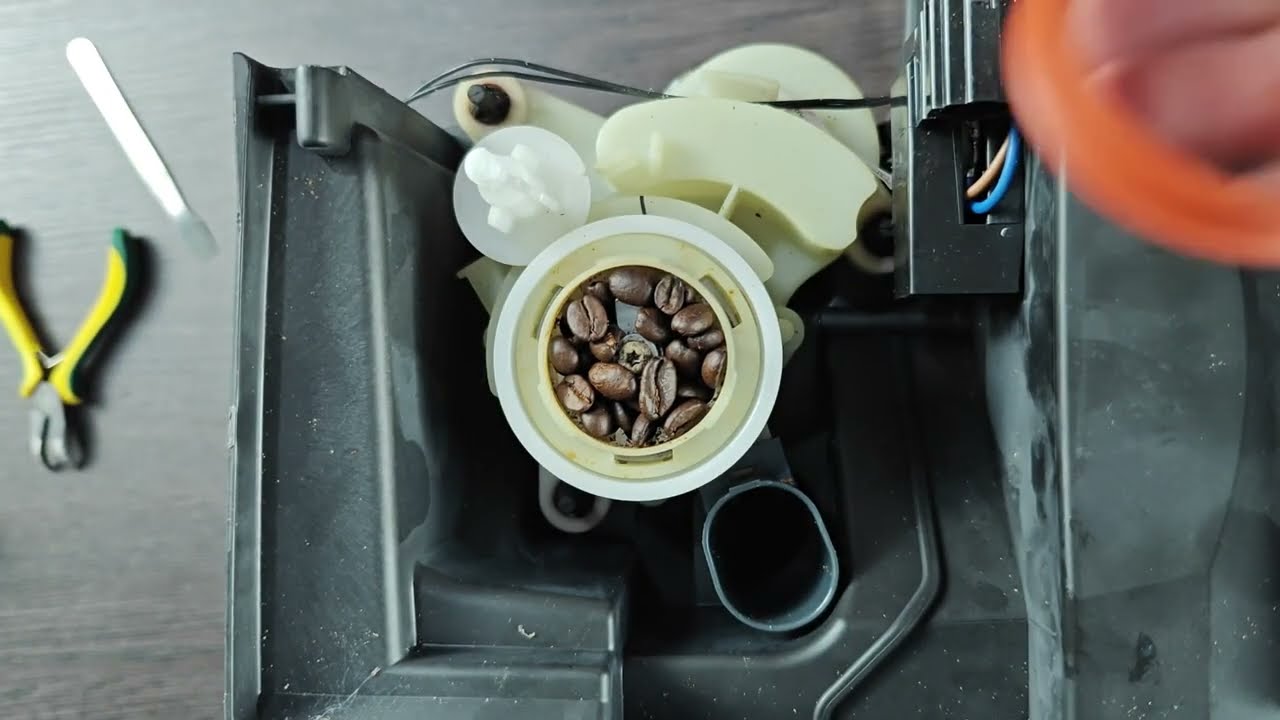 DeLonghi Coffee Machine Grinder Not Working - How To Clean and Fix