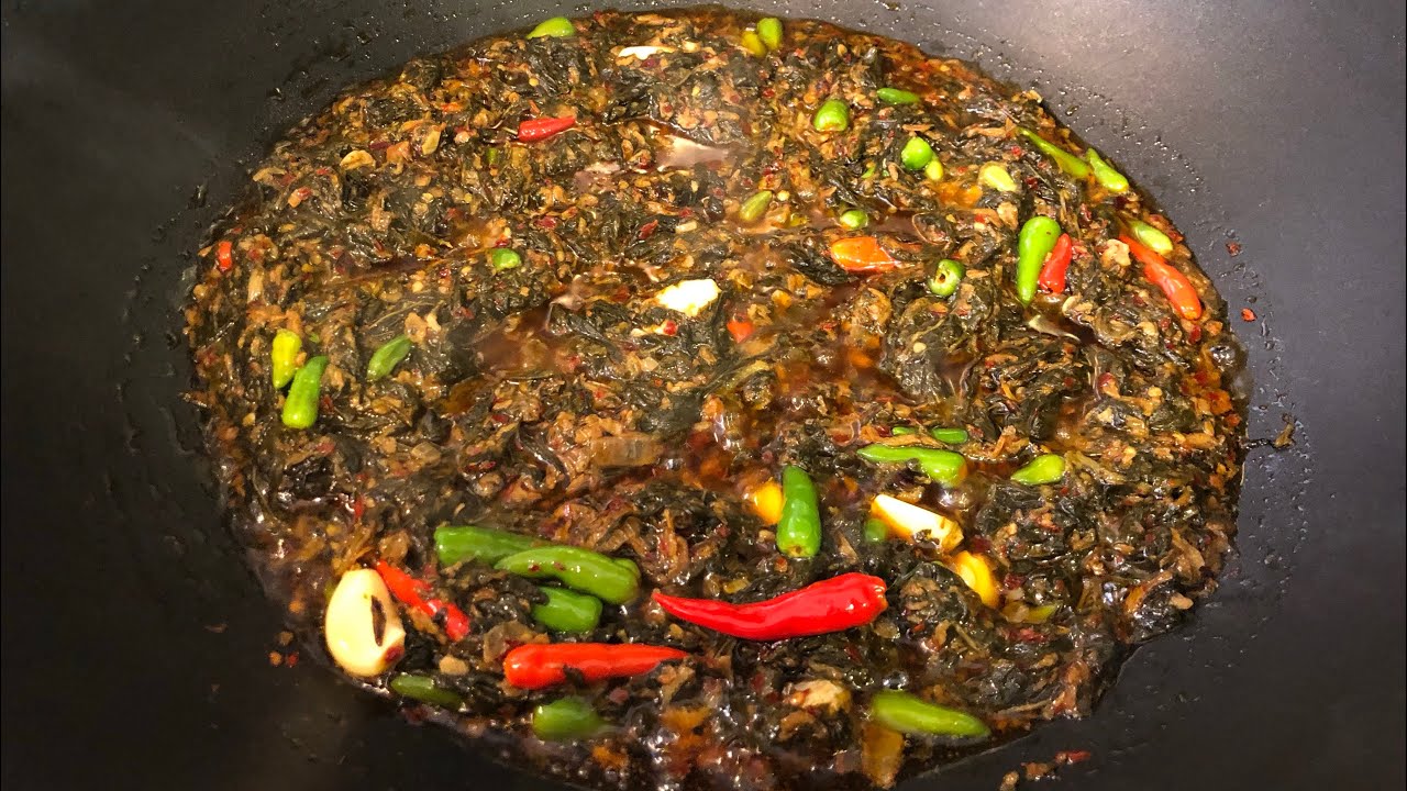ချဥ်ပေါင်ကြော် အိအိလေးကြော်စားကြမယ်ဝေ့ Burmese Stir Fried Roselle Leaves.