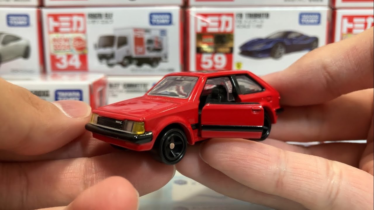 トミカREBORN　マツダ ファミリア 1500XG　開封