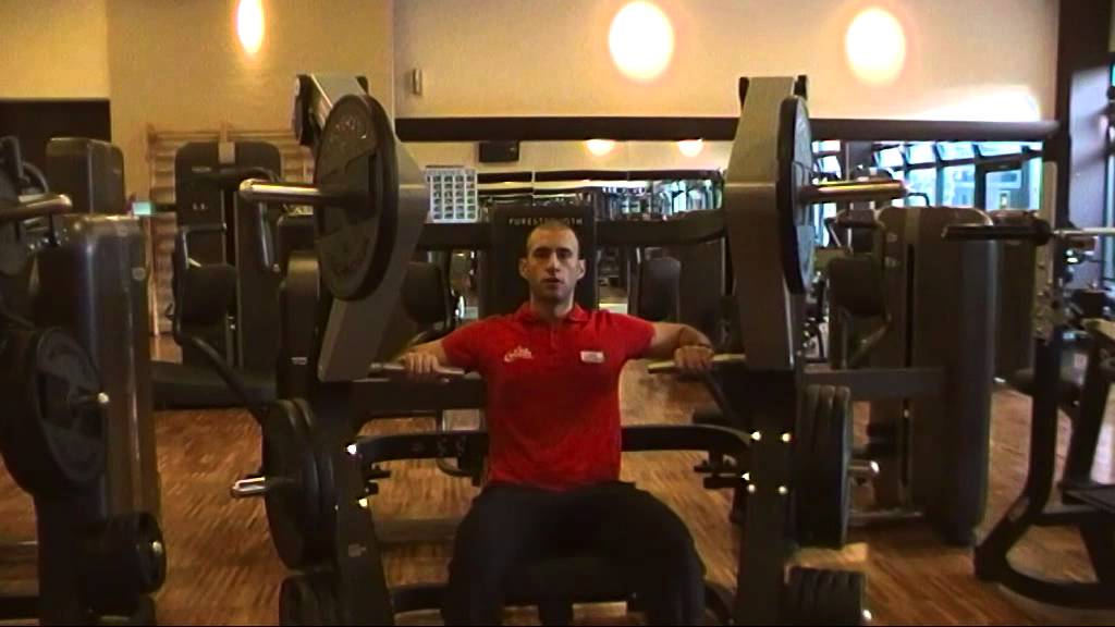 Allenare i Pettorali - Chest Press Pure Strength Technogym