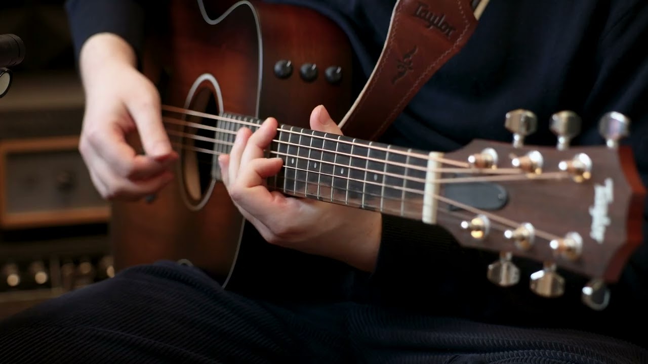 Amber's Embrace - Paul Davids (Cover by Leonard Weiser)