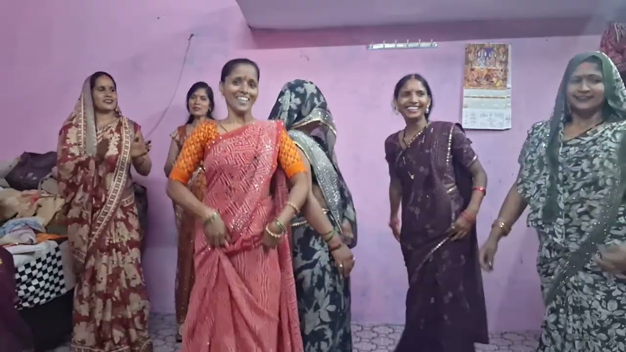 इ नीमिया झर पाती हे बालम #बहुत ही प्यार #हमारी बहनों के #साथ नाच होली गीत शानवी