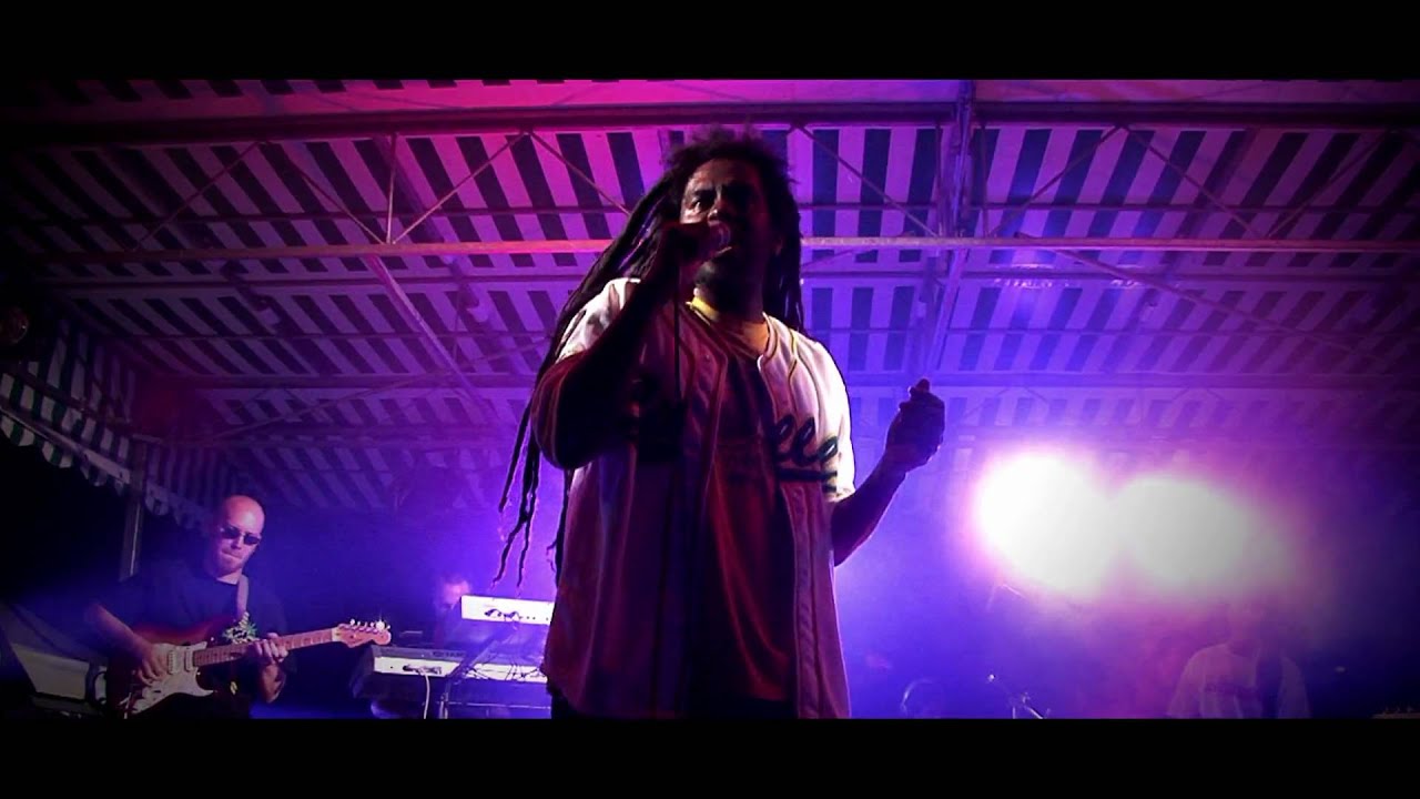 Tonton David - Roots Man (Live)