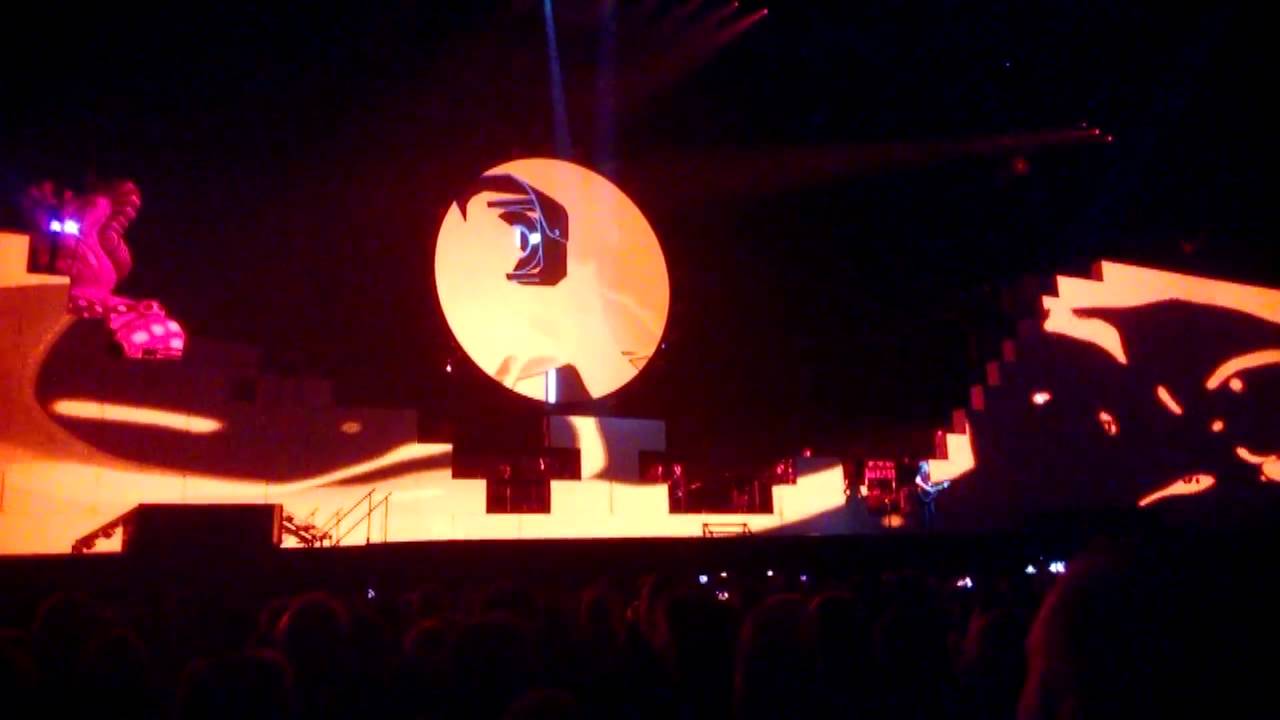 Roger Waters - The Wall Live - 1st set Amsterdam ArenA 2013 Multicam