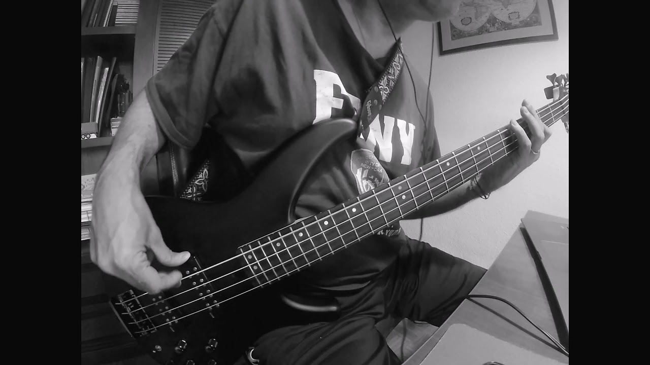 BLANCO Y NEGRO. BARRICADA. Cover BAJO