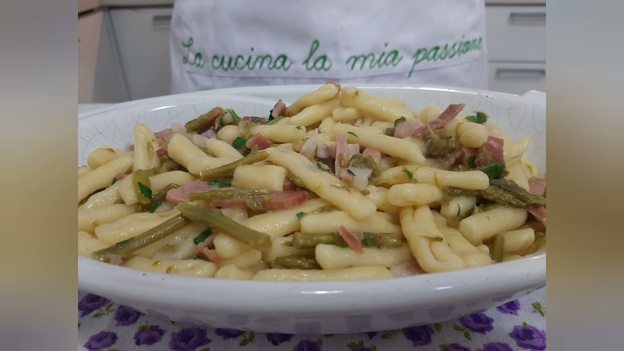 Avete asparagi, speck e non sapete come cucinarli?Ecco una bella ricetta😉/Pasta,speck and asparagus