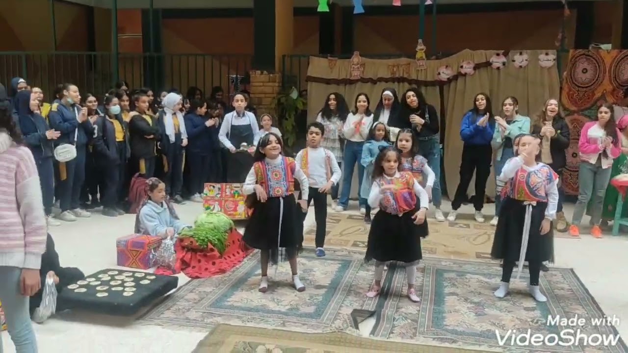 رمضان فى مصر 🇪🇬 استعراض طلاب مدرسة الشرق الاوسط احتفالا بقدوم شهر رمضان المبارك 🌜