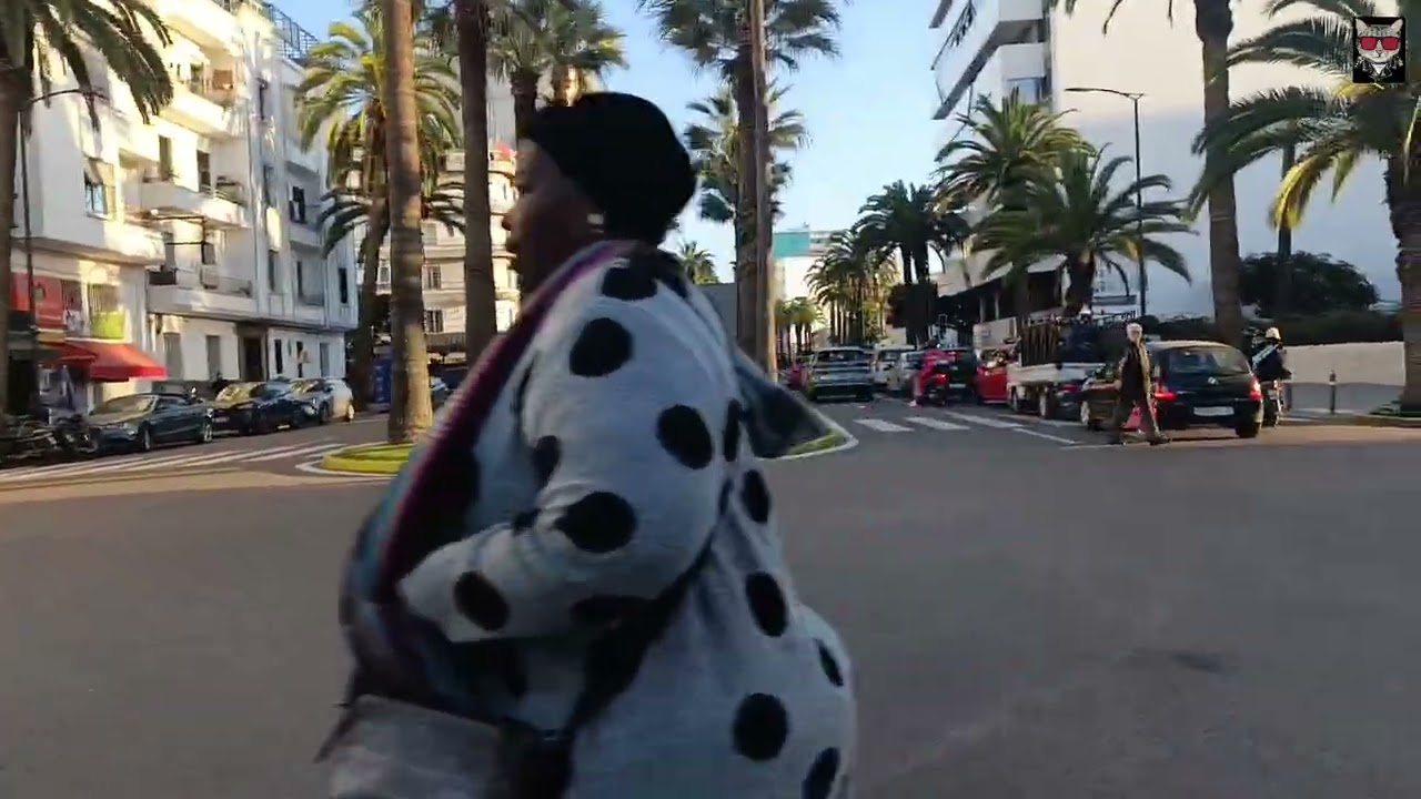 Walk in Casablanca 