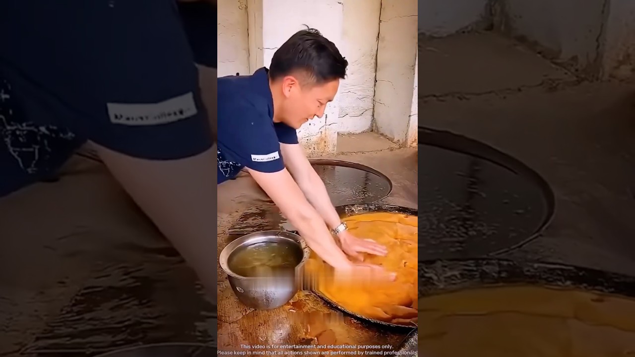 Hand in 150&deg;C Sugar Syrup 😳