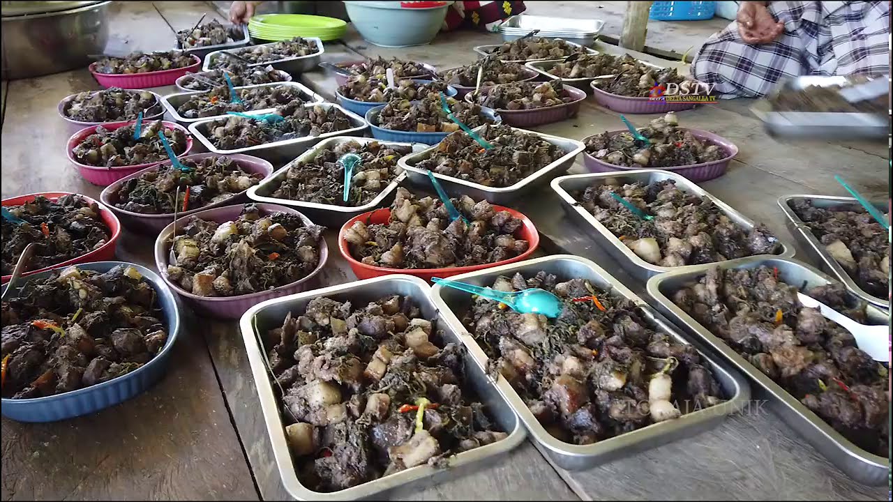 Daging Babi segar Buat Pembuatan pondok nenek Seven Tongko Toraja