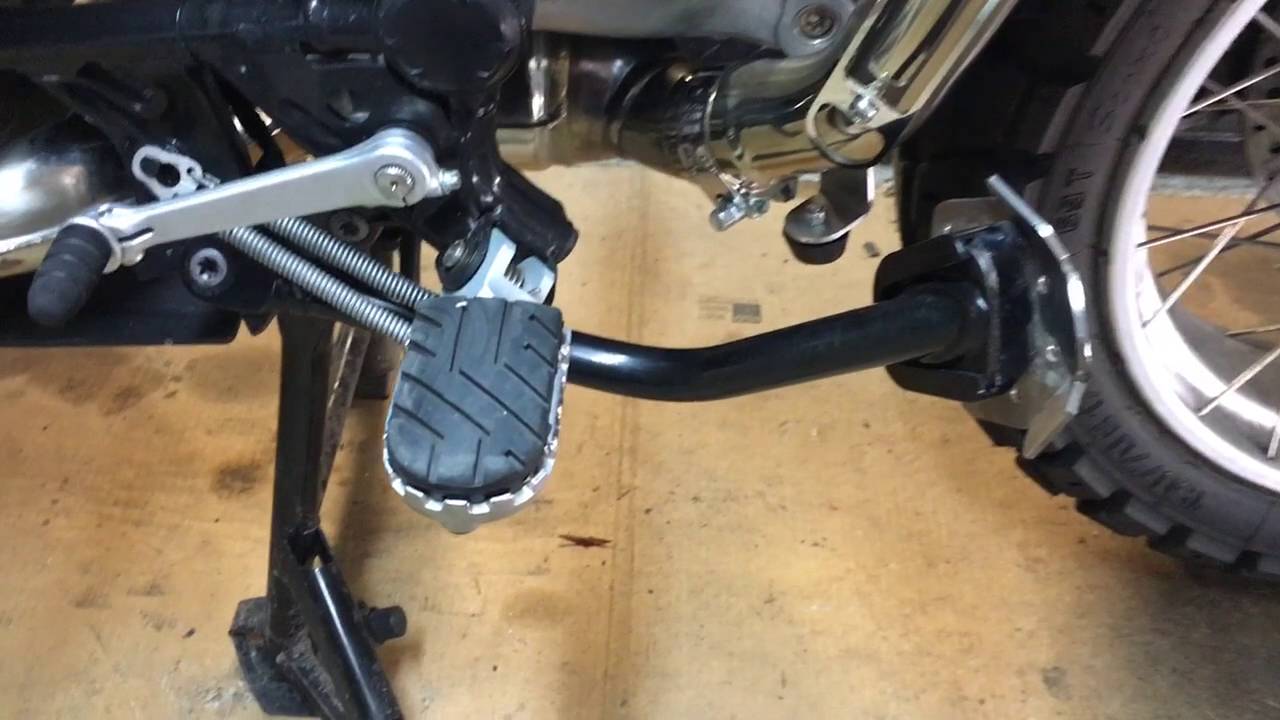 Jury Reviews: The SideKicker Sidestand for BMW R1200GS