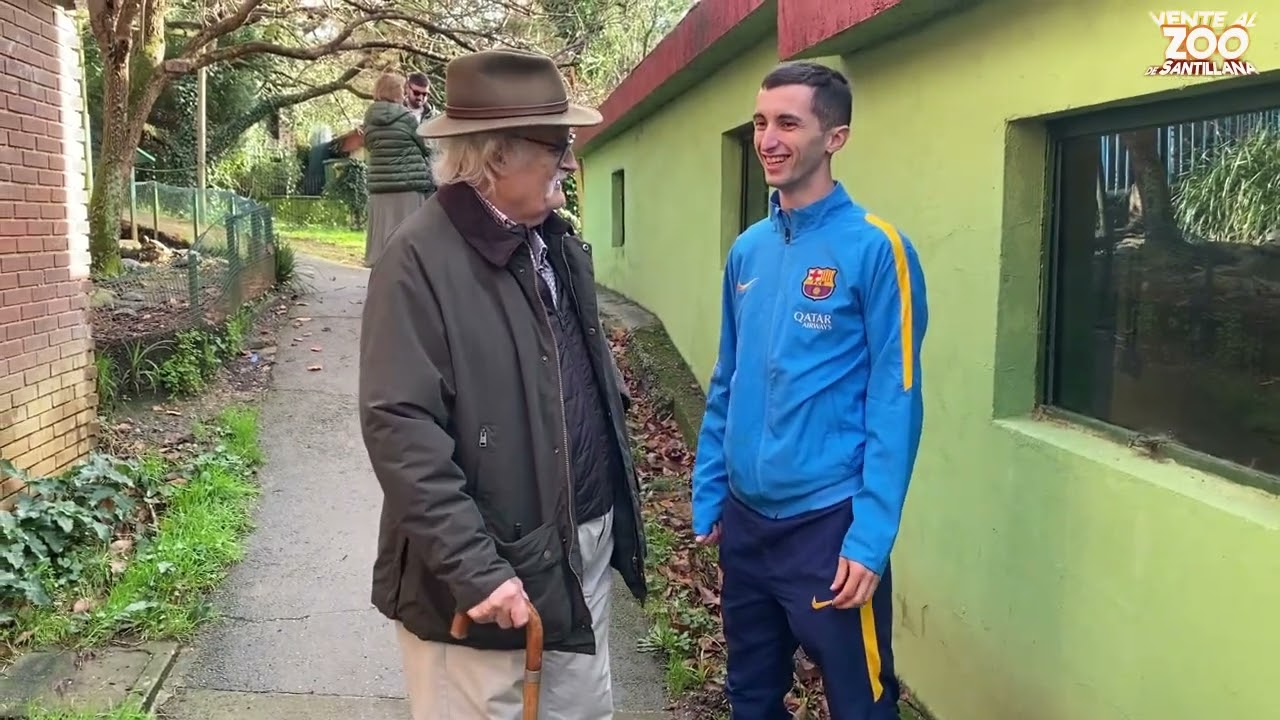 Viviendo en un Zoo: La visita de Denis | Santillana del Mar