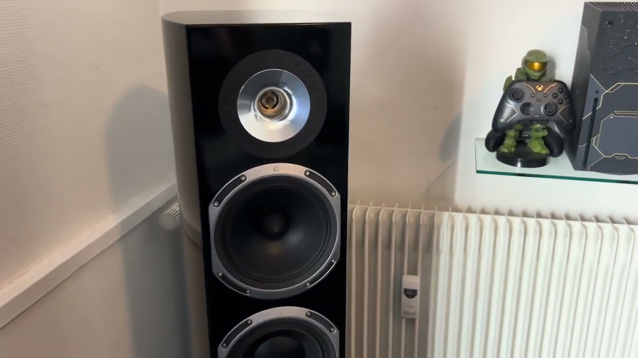 Triangle Hi-fi Magellan Quatuor & Musical Fidelity M6SI & Marantz Na 6006 & Qobuz