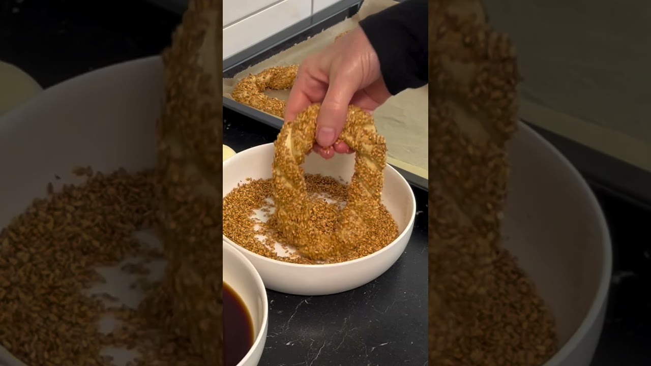 Evde S&uuml;tl&uuml; ve tereyağlı simit tarifi