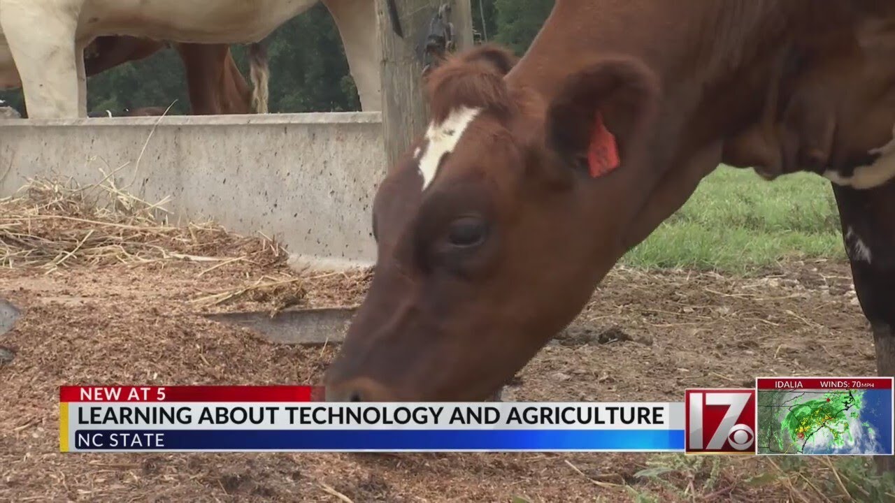 US agricultural leader tours NC State, talks future of farming&nbsp;