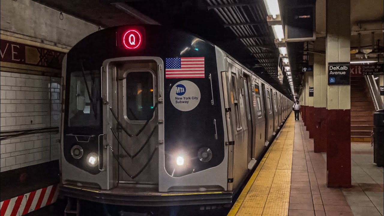 BMT Subway: (B)(Q) and (R) Train Action @ DeKalb Ave (Morning Rush Hour)