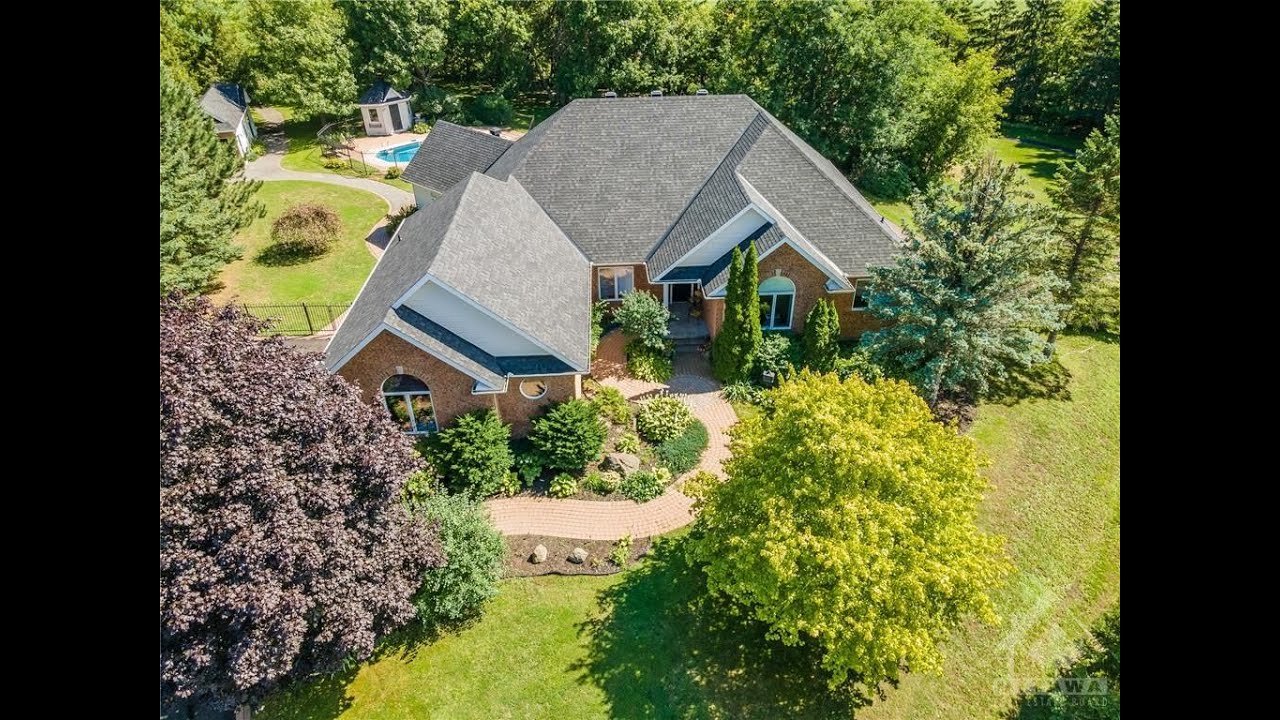 Ottawa Homes For Sale | 8 Byers Court | Bennett Property Shop Realty