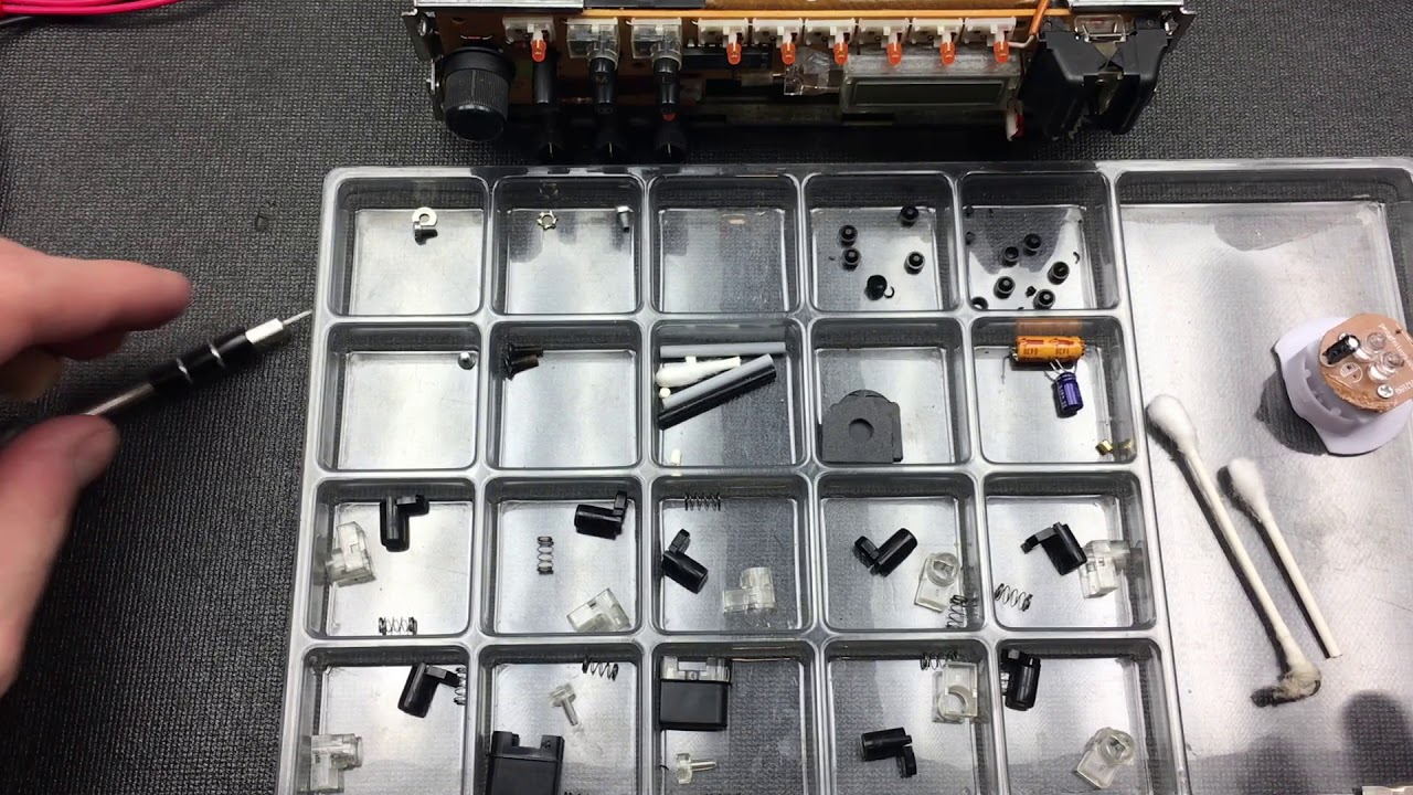 Blaupunkt Monterey SQR 23 Part 4: Repairing the Buttons