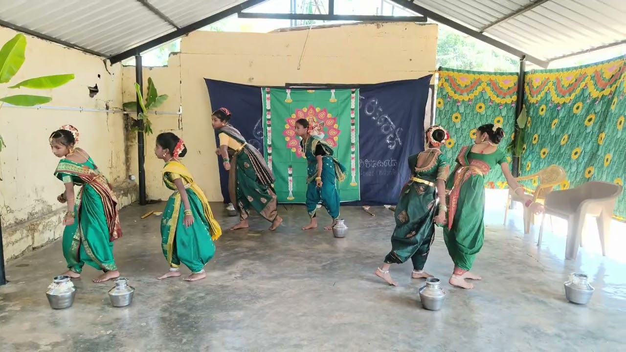 Janapada remix songs dance performance by students GKHPS MAVINAKERE COLONY 