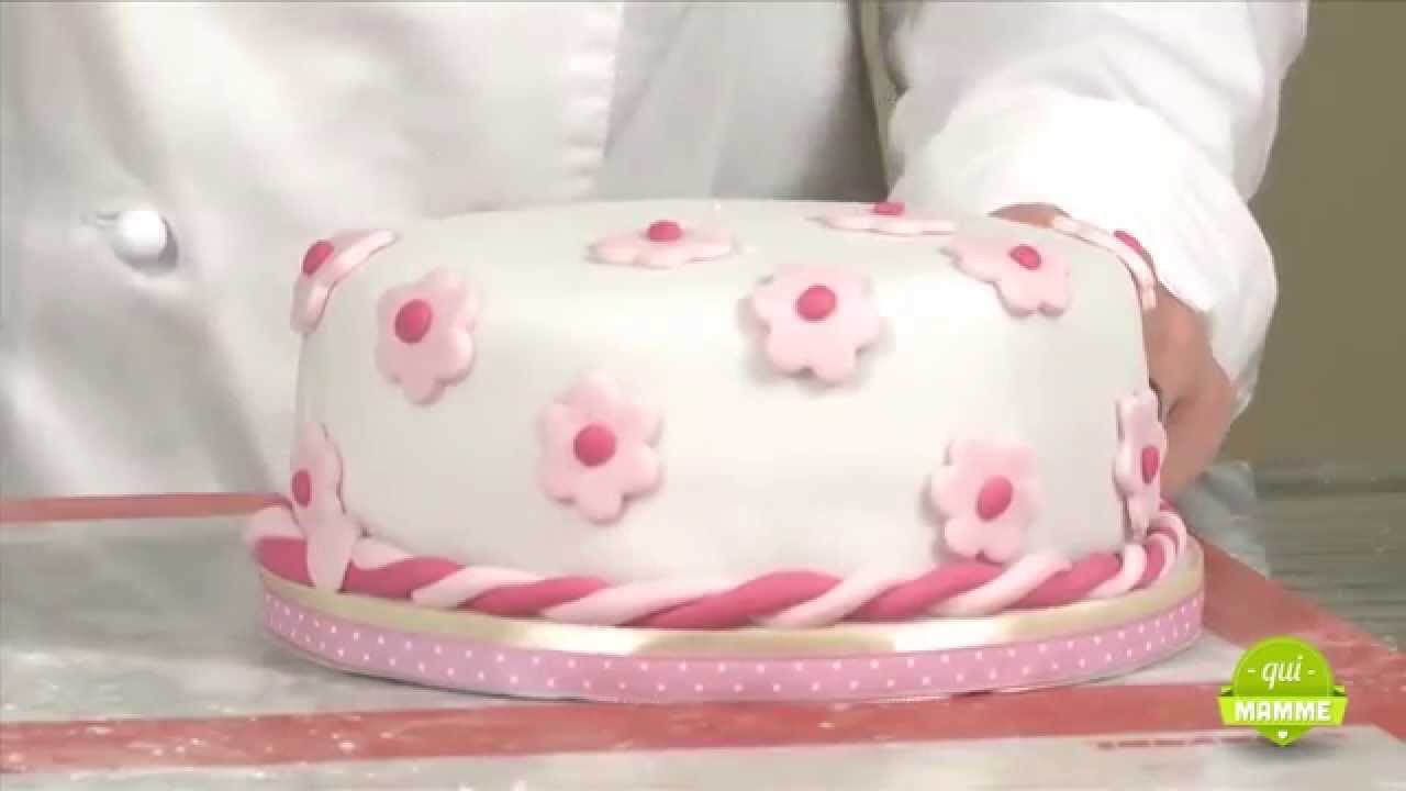 Come decorare una torta con pasta di zucchero