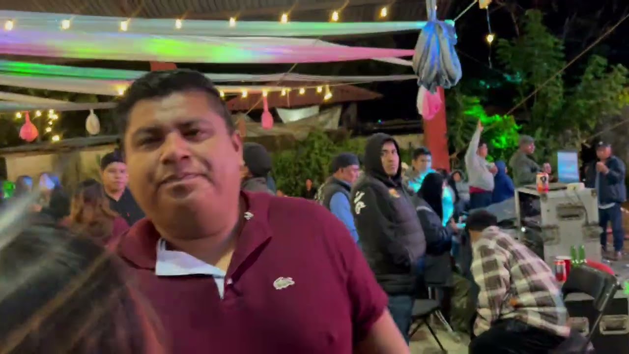 Música electrónica de súper pegues en tenexco 2 