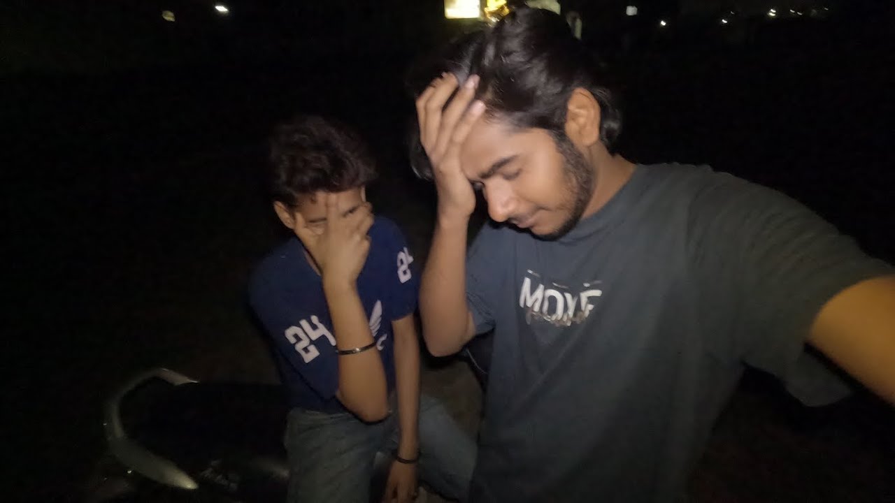 Vlogs bana bana kar thak gaya hoon, par Views nahi aa rahe 😔