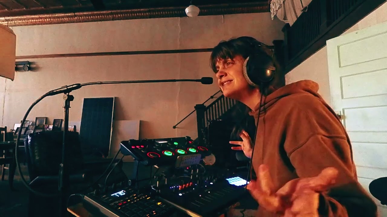 Happy 420 - Live Looping Trip Hop Adventure For Your Ears to Celebrate The Day