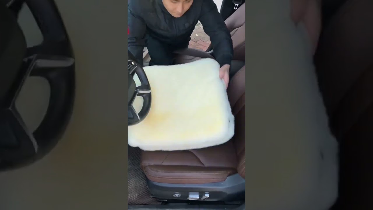 Thickened plush seat cushion, soft and comfortable, non-slip, can keep warm. @AnthonyCushion