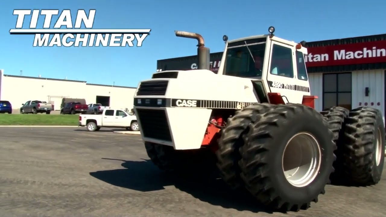 Clean old Case 4890 4 wheel drive tractor