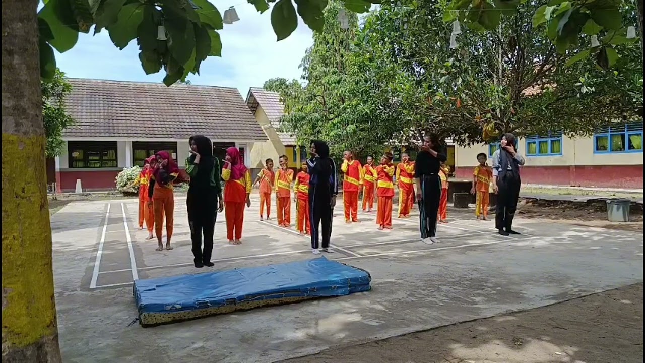 Tugas video matkul pendidikan jasmani dan olahraga , Praktik bola voli @utpalembang 