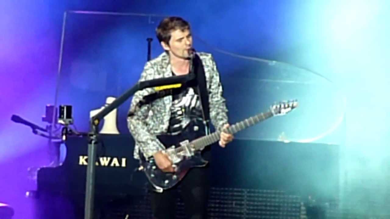 Muse - Plug In Baby (Live - Leeds Festival, UK Aug 2011) [HD]