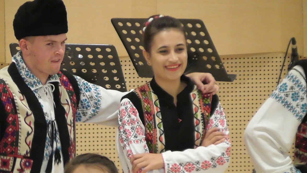 Ansamblul Folcloric Doina Carpatilor din Iasi !