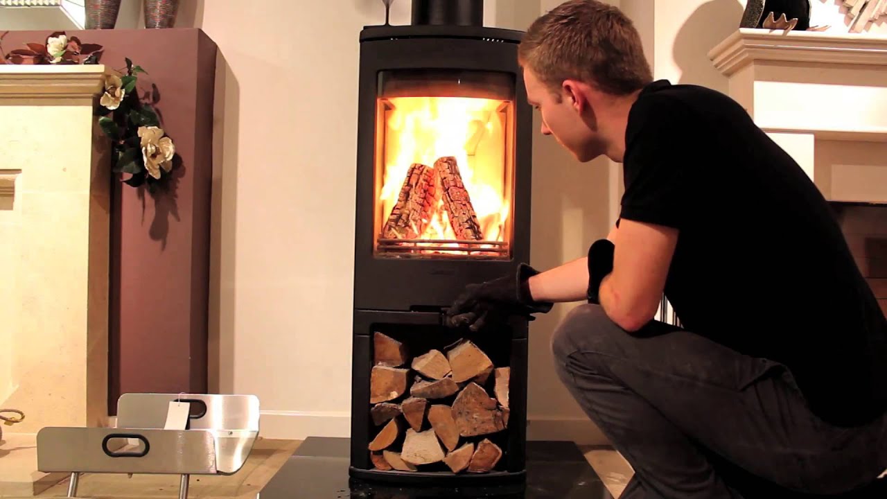 Lighting and Controlling the Contura 750 Stove
