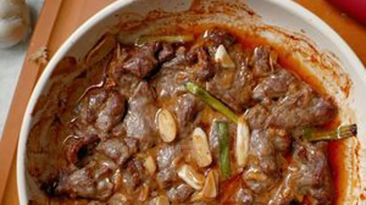 #好好吃饭大赛  #山姆牛肉 #厨房日记 #会做饭的男生 #简单美食  山姆澳洲谷饲牛肉块做法系列（2/3）烤箱版干蒸牛肉