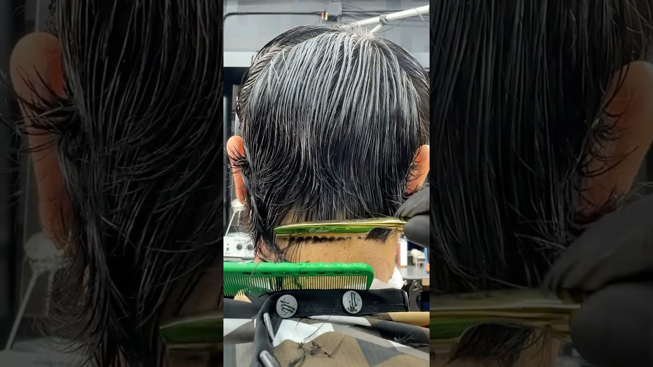 Feather Razor gives a haircut soft textured blended look