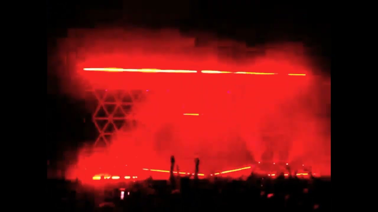 Daft punk - Alive 2007 - Melbourne - Rollin' & Scratchin'
