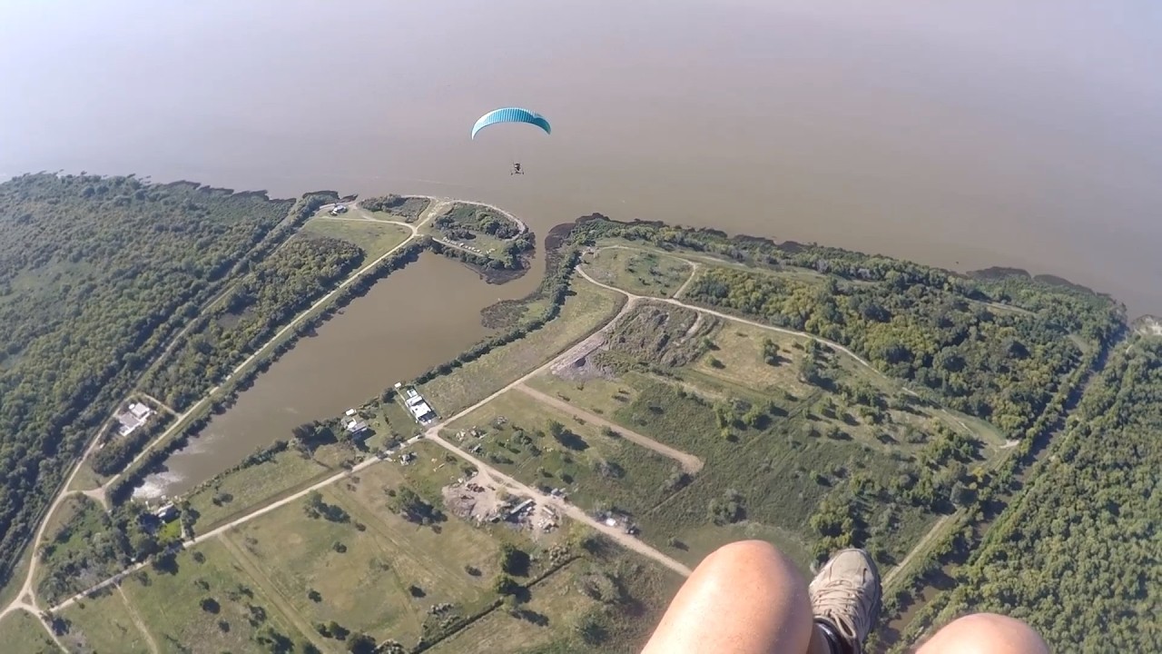 Volando en paramotor por las costas del Rio de la plata
