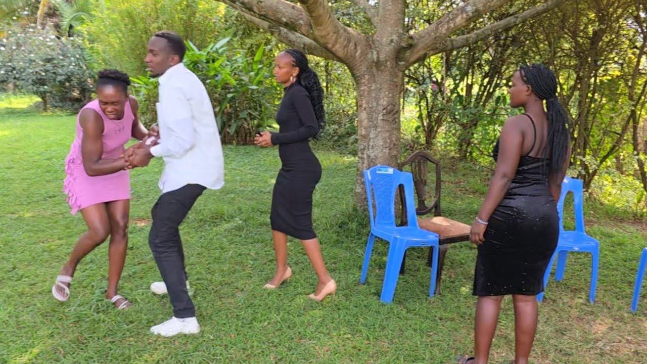 Irene confronts her husband and secret lover💔He locked his WhatsApp and is receiving strange calls😭